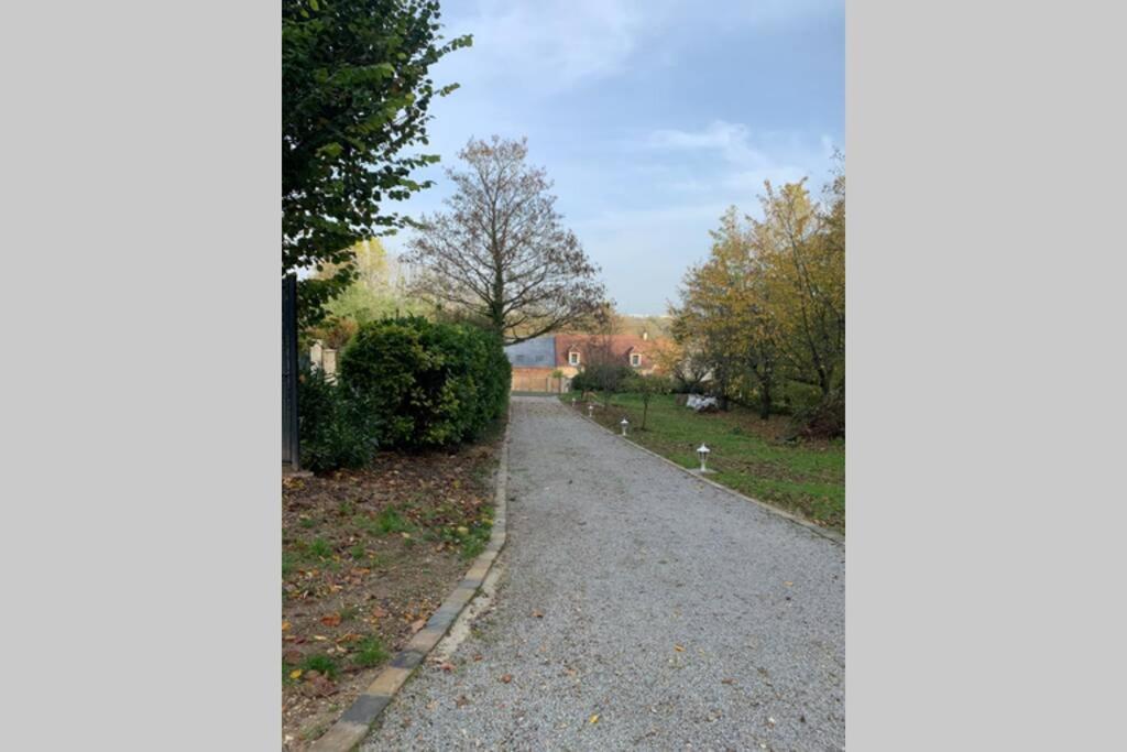 Jouy-le-Moutier Le Lodge Des Villettes المظهر الخارجي الصورة